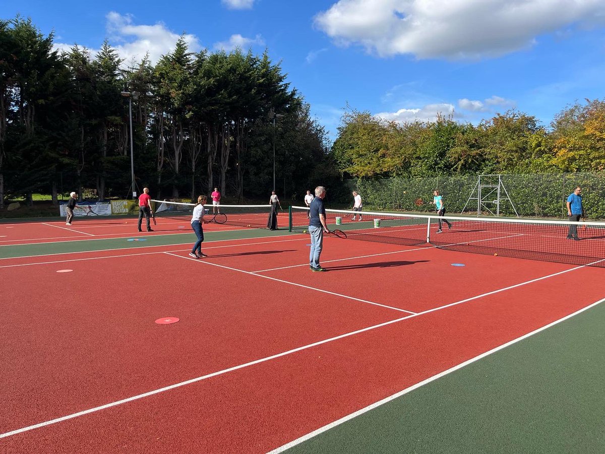 UxbridgeLTC's tweet photo. @Hillingdon @DementiaUK @Middlesexlta @the_LTA another rewarding dementia tennis session @UxbridgeLTC https://t.co/iMDj54Cr5o