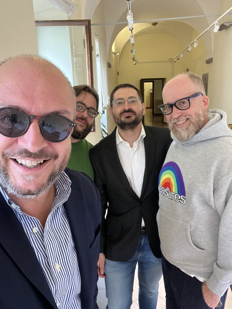 maurorotelli's tweet image. Ragà @fmeschini è prof associato!! Non so se mi spiego!! @mamocapo Serone