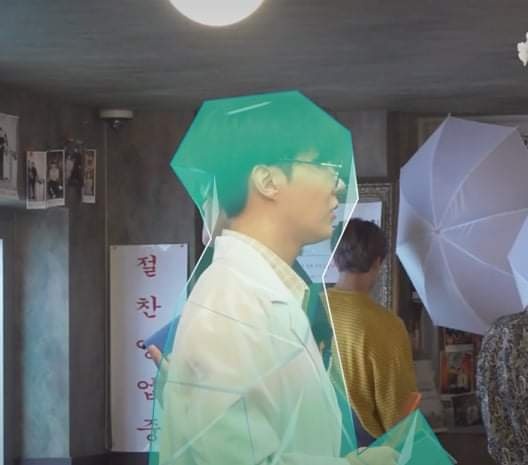 sajdezigns's tweet photo. Run BTS editors need to leave hobi alone 😭😭😭 https://t.co/826xCZFYi1