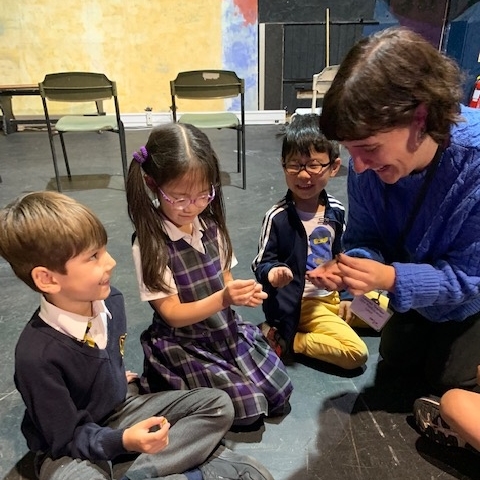 Group64's tweet photo. Our Group 1 are exploring Aladdin this term! Yesterday one of them brought some 'genie gold' along to be shared with everyone, we did some bargaining for a magic carpet and we become all of the treasures in the Cave of Wonder!✨
#Group64Members #YouthTheatre #Aladdin #Disney https://t.co/U7CZaU4AVv