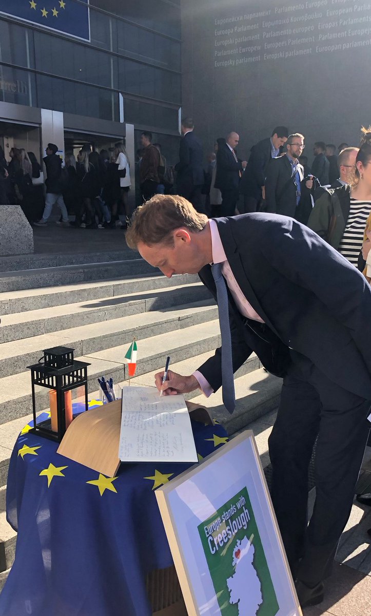 Today, I signed the book of condolences at a vigil at the European Parliament for those who lost their lives in Creeslough. The huge turnout was a reminder that Irish people, wherever they are, stand with the families affected by this tragedy. Thanks @MariaWalshEU for organising