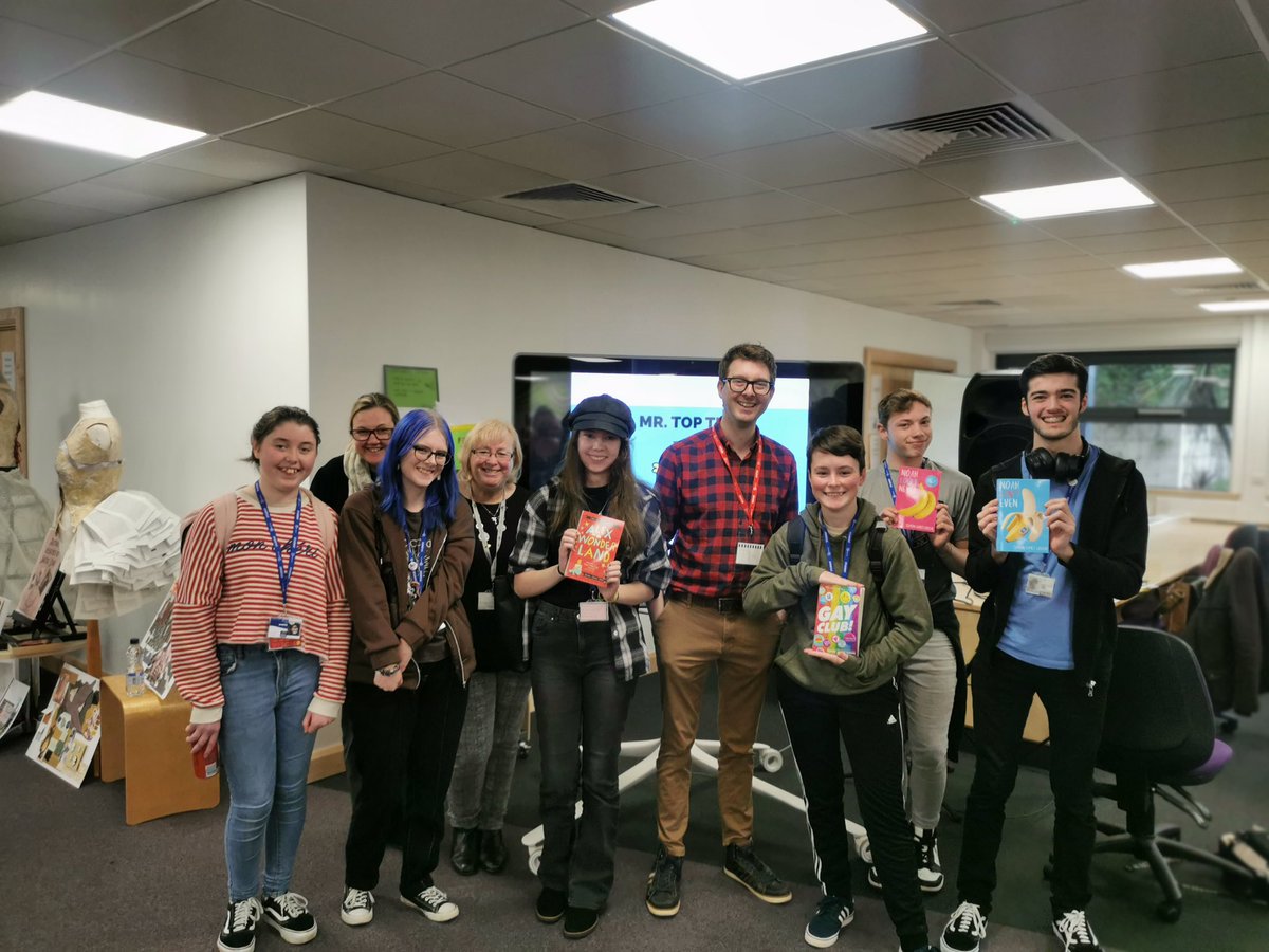 LGBT_BSixth's tweet photo. What a fantastic event today!  Many thanks to @SimonJamesgreen for sharing his experiences and making us laugh out loud! @BlackpoolSixth @LGBTOutnAbout #NationalComingOutDay #GetBlackpoolReading https://t.co/2sR3J5IBrZ