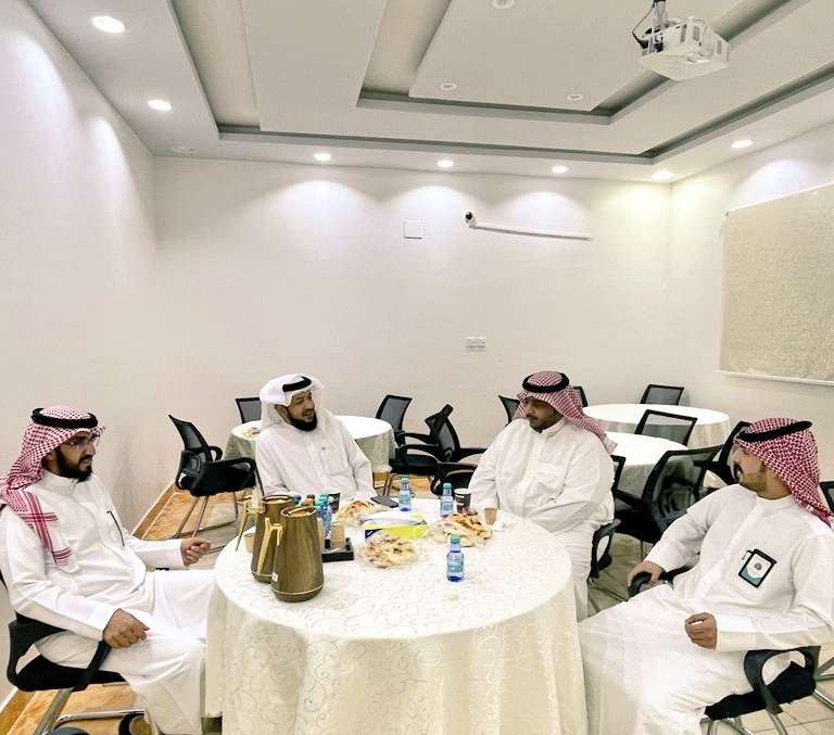 al_omariah's tweet photo. 📚

لقاء التوجيه الطلابي بمدارس العمرية بمراحلها الثلاث
برئاسة مشرف التوجيه الطلابي بمكتب تعليم سكاكا
 الأستاذ/ نايف بن خالد الغميز 

📚

#مدارس_العمرية_الأهلية
#تعليم_الجوف 
@MOE_JOF 
@MOE_JOF_01 https://t.co/iAH3kccCzJ