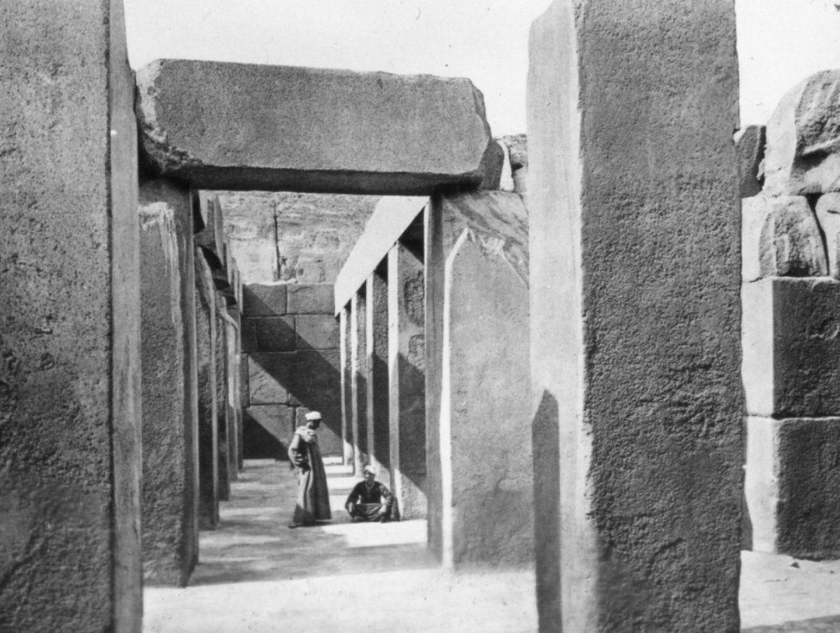 Third_Eye_Seeks's tweet image. 👀💭 Various #ancient sites around the world are evidence of humankind's ingenuity &amp;amp; ability to transport extremely heavy stones. Evidence of ancient #civilizations moving supermassive blocks of stone at a time in when technologies wheel &amp;amp; the pulley weren't invented. #Archeology