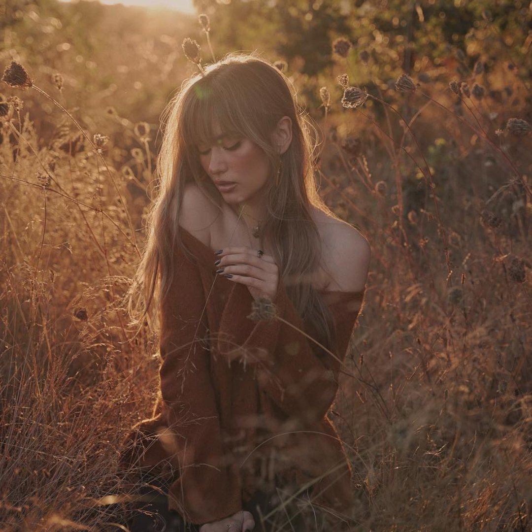 TuuliAccessorie's tweet photo. Autumn vibes🍁🍂
✨Another cute photo taken by @edenvonweiss 📸 
.
.
.
.
#ootd #fashion #beauty #makeup #flowerinspo #flowers #prettylittleinspo #love #happy #summer #vibes #summervibes #stunning #mood #brunch #fashionblogger #blogger https://t.co/vAce3wviuo