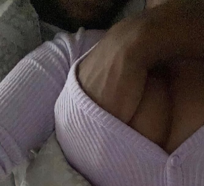 gapller's tweet image. Lemburan malam ini, satu tangan di keyboard pc satu tangan di mouse spesial punya @seznorita 🤤