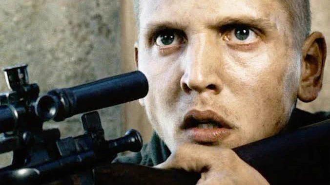 プライベートライアン劇中、スナイパーを務めるジャクソンがティーガーの砲口と目があった瞬間。 #映画の絶望的な瞬間を貼る 