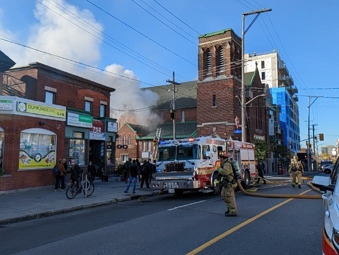 OFSFirePhoto's tweet image. Ottawa Fire on scene of a 2-Alarm fire at St. Lukes Anglican Church on Somerset ST West at Bell ST North. Crews have water on the fire and are opening up the interior walls. #ottnews #OttFire #Ottawa