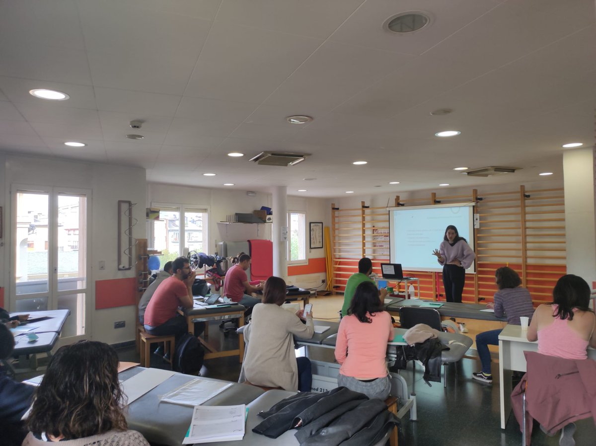 quest passat cap de setmana es va celebrar a la Seu d'Urgell el curs de Neurofisioterapia en l'ictus. Una jornada d'actualització on vam poder aprendre i gaudir amb les explicacions de Inés García Bouyssou. @colficat