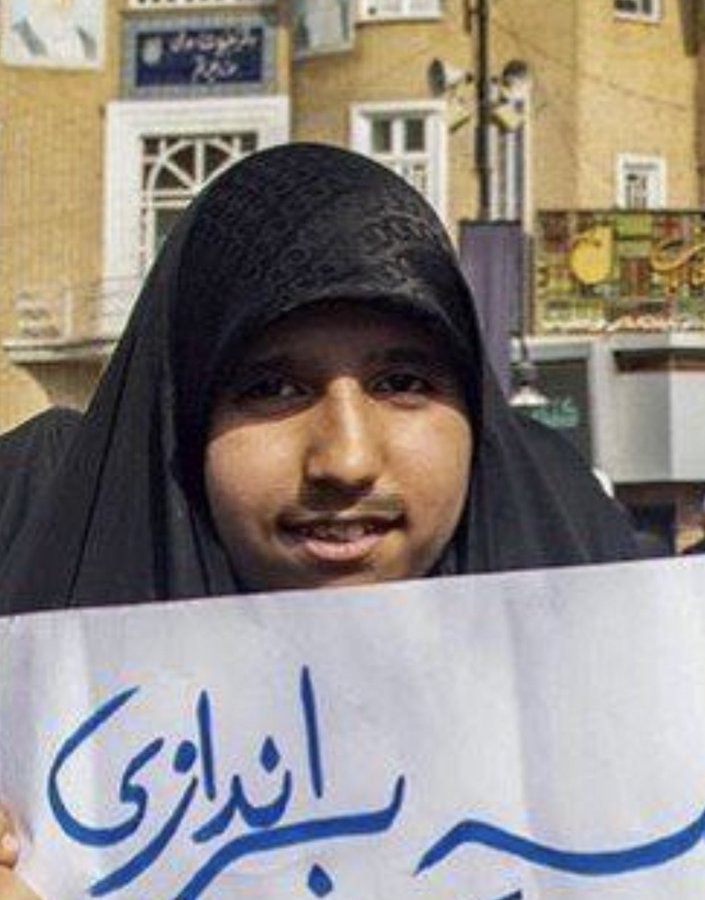 hastyarrr's tweet image. هیچ وقت در طول تاریخ حق و باطل به این اندازه شفاف و واضح نبوده
#سنندج #مهسا_امینی