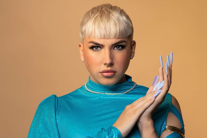 Tilraunakvöld í kvöld og <a href="/bassimaraj/">bassi maraj</a> verður gestur annað kvöld á sýningu. Eins og allir true Æði fans vita þá er hann búinn að fara á spunanámskeið og ætlar því að spinna smá með okkur!! Öööörfá sæti laus á báða viðburði 🫶
tix.is/is/buyingflow/…