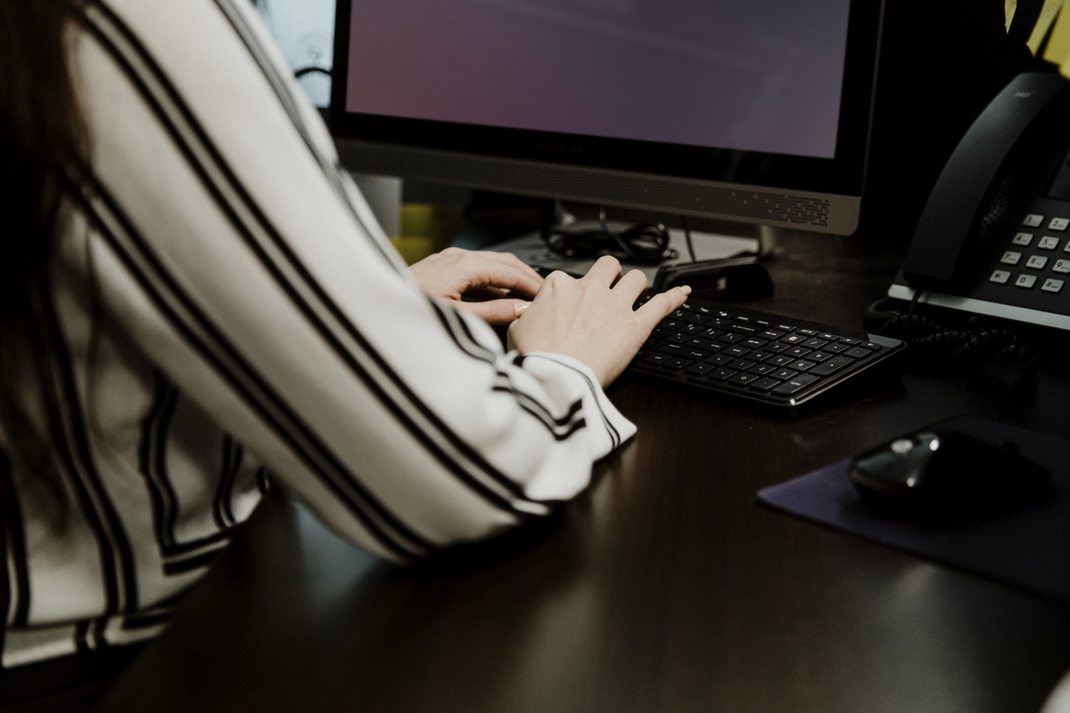 Our meeting scheduling software for businesses auto-books meetings &amp; answers common questions. 

A secretary on your website! 

bit.ly/3qTbzvl 
#scheduling