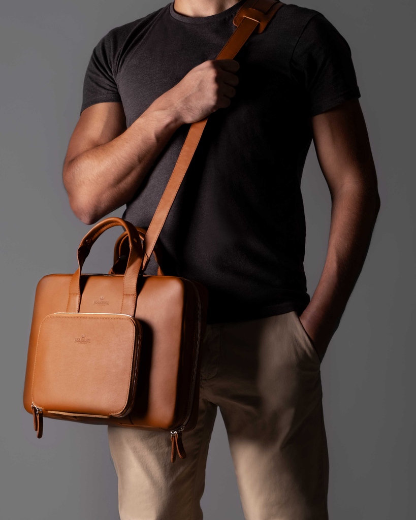 harberlondon's tweet photo. Work Briefcase | Cleverly designed to help you refresh your routine and keep you moving.
https://t.co/iTSBvQz1yB
#harberlondon
#laptopbriefcase #leather #briefcase #workbriefcase #laptopbag #workbag #macbooksleeve #workbackpack #leatherbag https://t.co/CfWBxiypgX