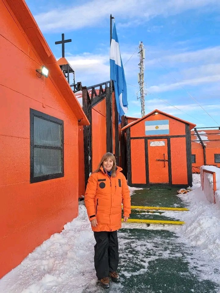 La UNaM en la Antártida 
En una jornada histórica, la rectora de la UNaM, Alicia Bohren participó en la Base Vice-Comodoro Marambio en la Antártida Argentina de la primera sesión del Consejo Interinstitucional de Ciencia y Tecnología (CICyT).