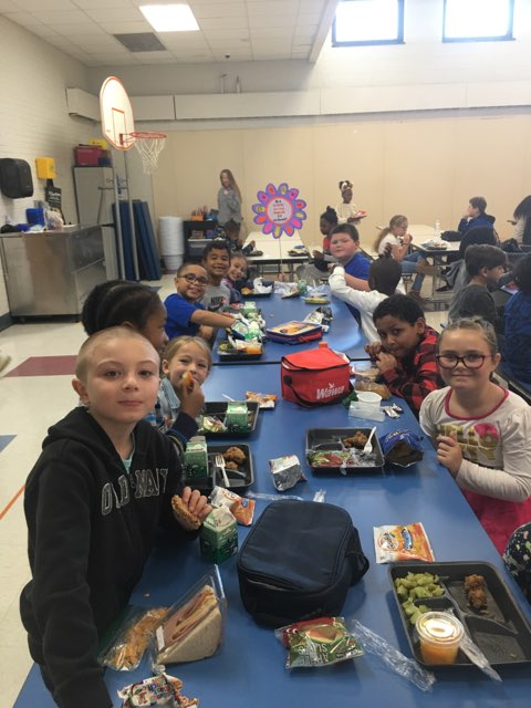 CafeCSD's tweet photo. Peace, Love and School Lunch is the theme of National School Lunch Week, October 10-14!  WE're getting our groove on all week with Hippie General Tso's Chicken, Groovy Walking Taco, and more! Check out your menus here:https://t.co/2VX2pODnIH
It's Cool To Eat Lunch At School! https://t.co/Bf9c2MGtKa