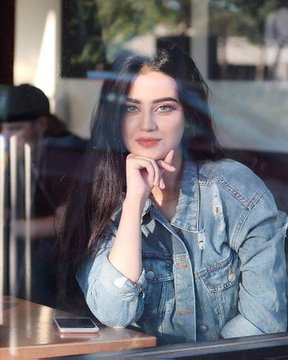 ضرير الروح لا يرى وإن أبصر 
وبصير القلب لو أغمض عينيه يرى أكثر ♥️
#نوله