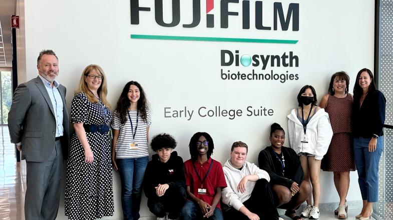 [NEWS] - FUJIFILM Diosynth Biotechnologies Early College Suite Opens

#WakeTech and @FujifilmDiosyn celebrate the opening of the FUJIFILM Diosynth Biotechnologies Early College Suite on our RTP Campus.

Full story: bit.ly/3TfsEMM