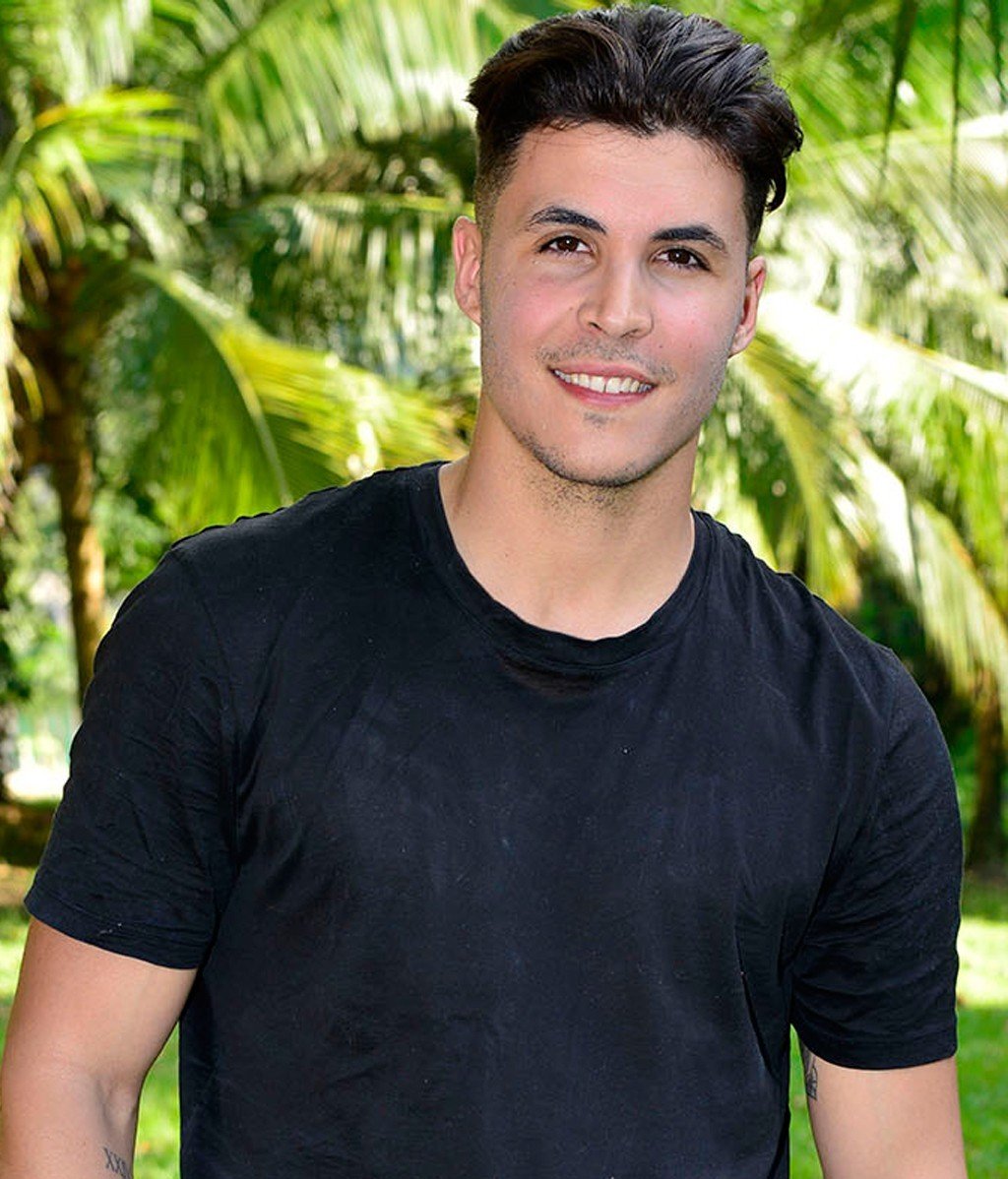 Que colaborador te gusta más. 
Belén Esteban  🔃
Kiko Jiménez ❤
#yoveosalvame