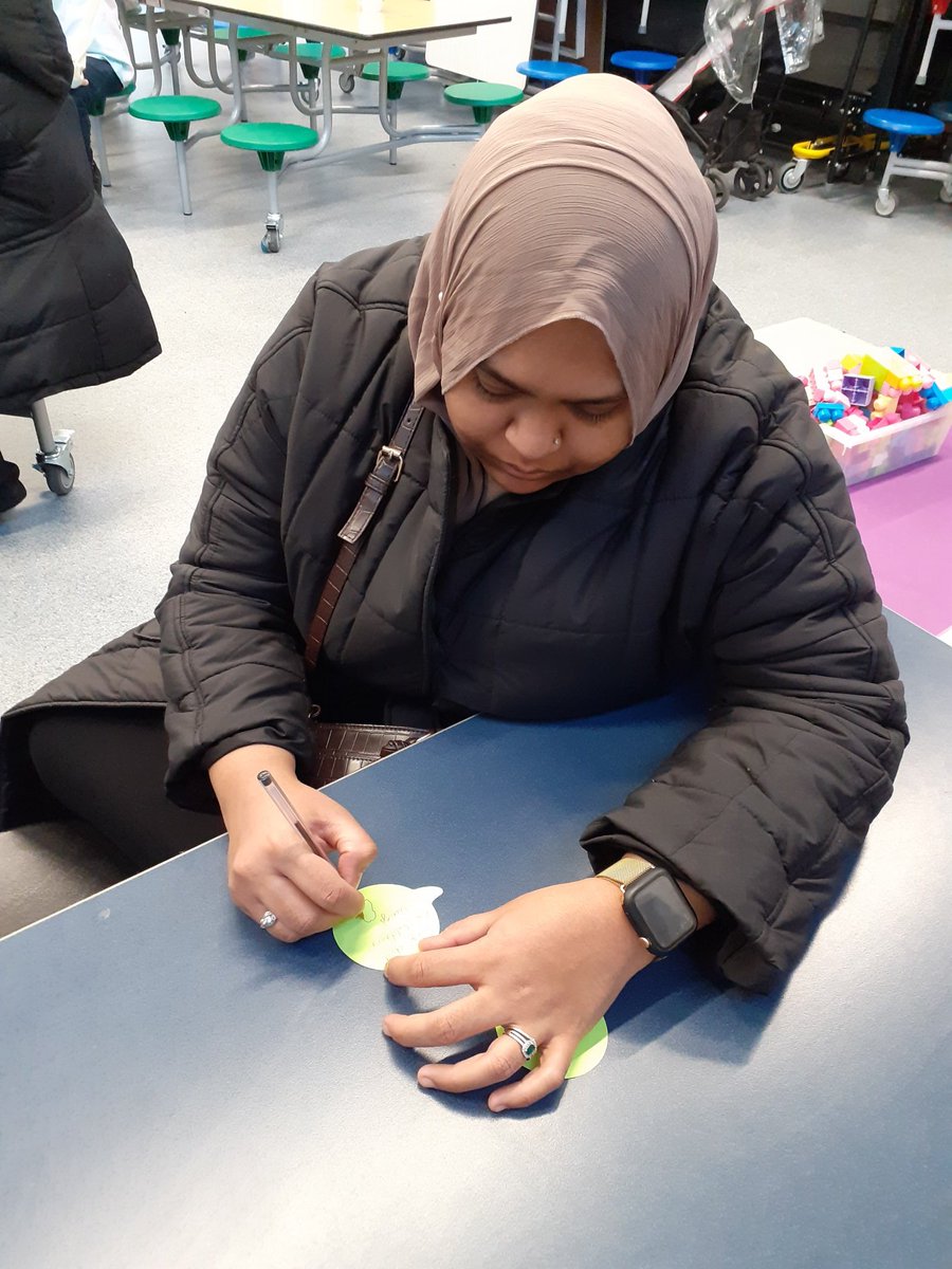 ElizabethSelby's tweet photo. #cofeemorning #liveablestreets #towerhamlets @LutfurRahmanTH
Really productive session with the liveable team discussing the streets around our school. As always thanking those parents who attended the coffee meeting. https://t.co/p0VApgBUVE