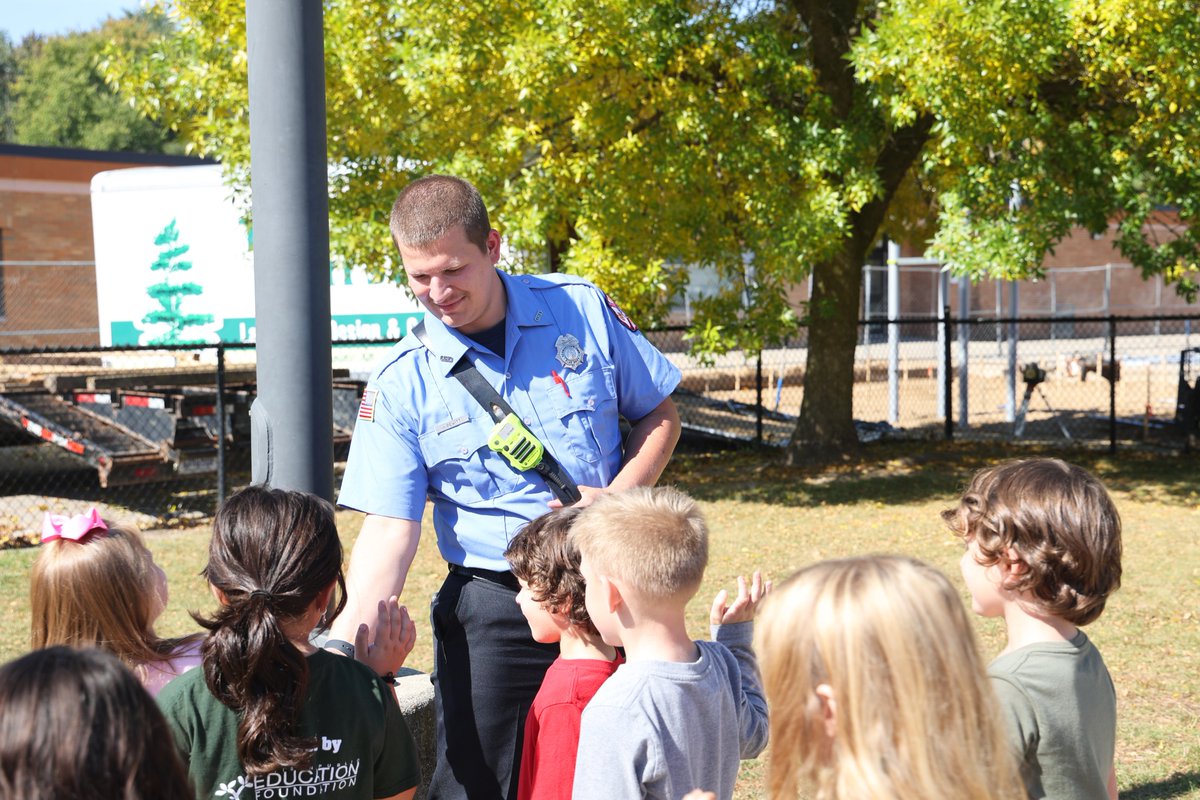 JenisonSchools's tweet photo. Jared Dewitt, a 2019 JPS graduate, has been visiting our schools this month with the Georgetown Twp Fire Dept. to teach fire safety! Last week he reconnected with his kindergarten teacher, Sarah Overkleeft, while speaking at Bauerwood El. Thank you Jared &amp; Georgetown FD! https://t.co/3a8S4BEwPB