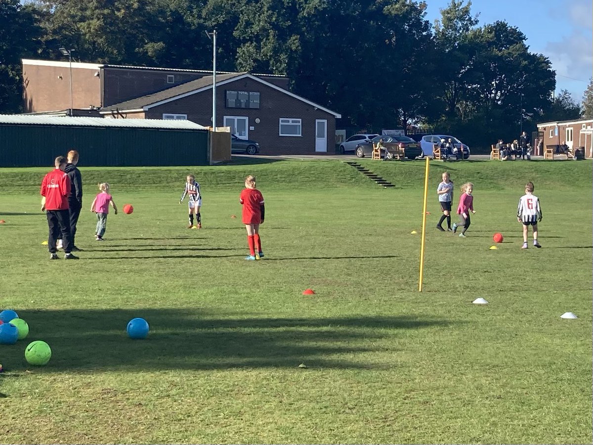 BarntonWildcats's tweet photo. Do you have a future #Lioness who wants to try football? Come and join the fun at Barnton Wildcats! Every Saturday ⚽️
⏰10.15am
📍Barnton Primary School
💰£3 in cash
Book now: https://t.co/7qb9cKo88v
#barntonwildcats #letgirlsplay #hergametoo #girlsfootball #cheshirefa https://t.co/0oBFcrqroA