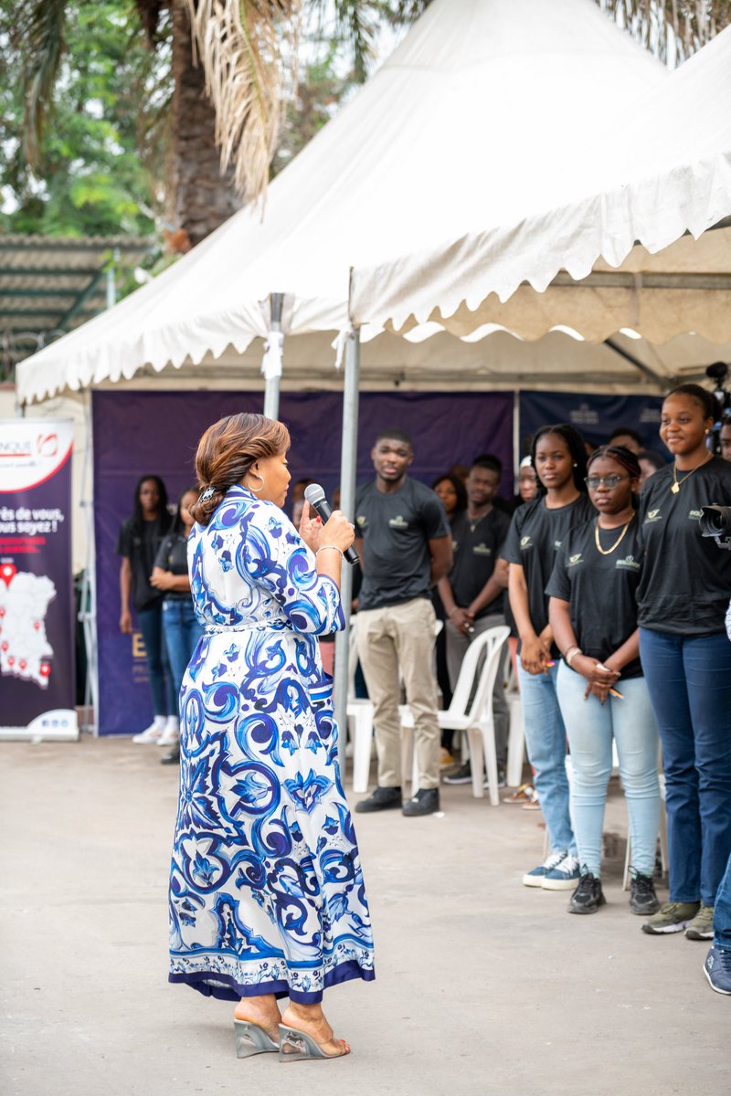 DeniseNyakeru's tweet photo. J’ai tenu personnellement à encourager les candidats à la bourse #EXCELLENTIA avant leur concours de ce jour. Ils sont jeunes, intelligents et conscients d’être des potentiels acteurs majeurs de la construction du Congo que nous voulons. #PlusFortes #Education https://t.co/3s1uQwwwb6