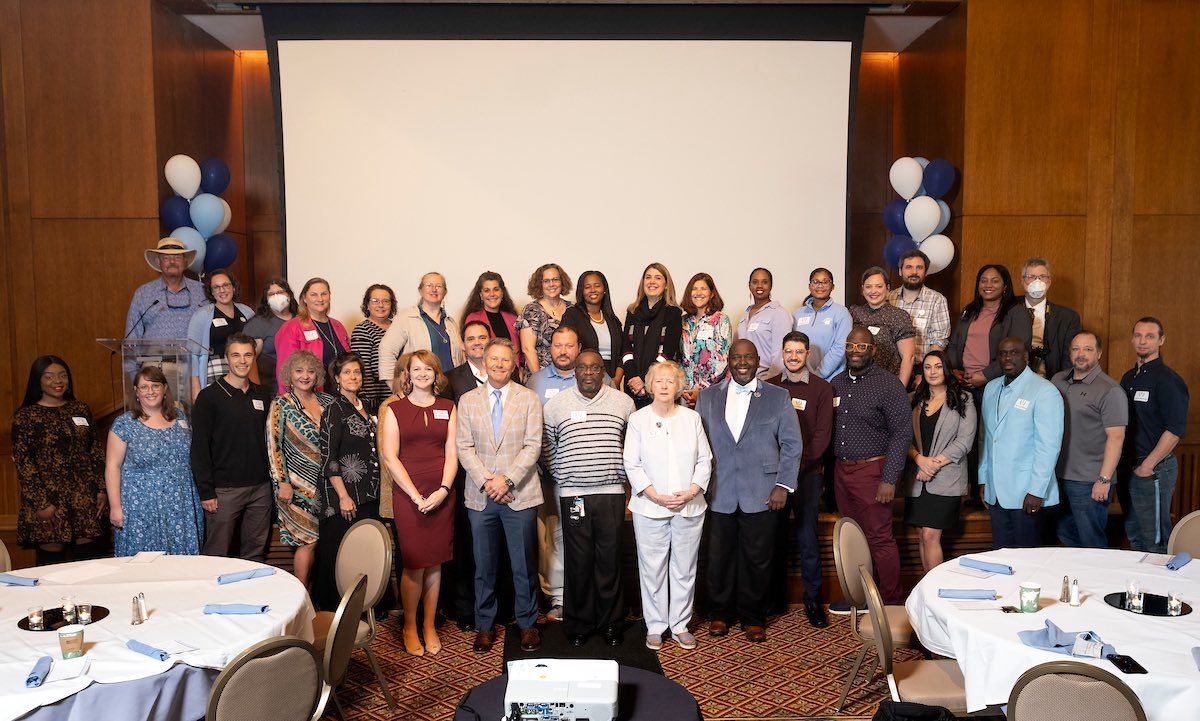 KevinGuskiewicz's tweet photo. This morning I joined past and present members of the UNC @EmployeeForum to thank and congratulate them on the Forum's 30 years of invaluable service to Carolina and faithful representation of our staff! https://t.co/p5jwAAJu6L