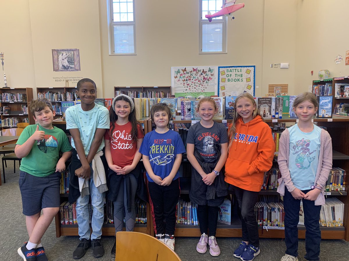 HoyLibrarian's tweet photo. Battle of the Books is getting started for @LkwdSchools !! HUGE thanks to @LKWDRANGERSFdn for funding this district-wide reading club and competition a 5th yr in a row 🙏 ❤️ 📚 https://t.co/0CM4xu9BJ1