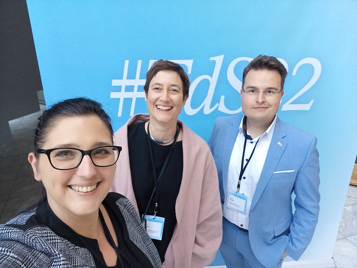 Bestes <a href="/Der_BDI/">BDI</a> #Team beim #TdS22 #teamworkmakesthedreamwork #wirtschaftsschutz #KRITIS