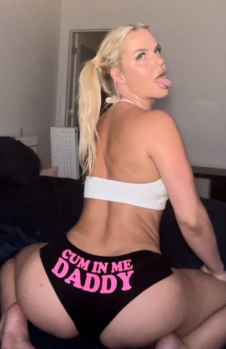 Can I be your naughty little slut 🥺👅  80% off for my twitter followers 👇🏼  https://t.co/lmvte3vrTR https://t