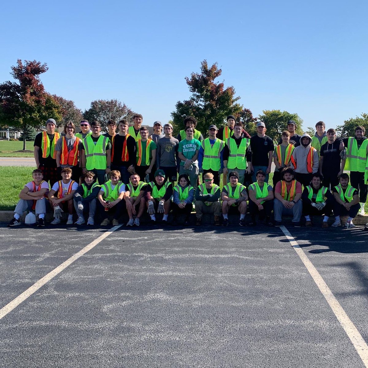 YCP_Wrestling's tweet photo. Started off day 2 of the season doing community service via Adopt A Highway in Dover, PA! #CommitToTheSpartan #GivingBack #CommunityService https://t.co/zUYqQSsU1R