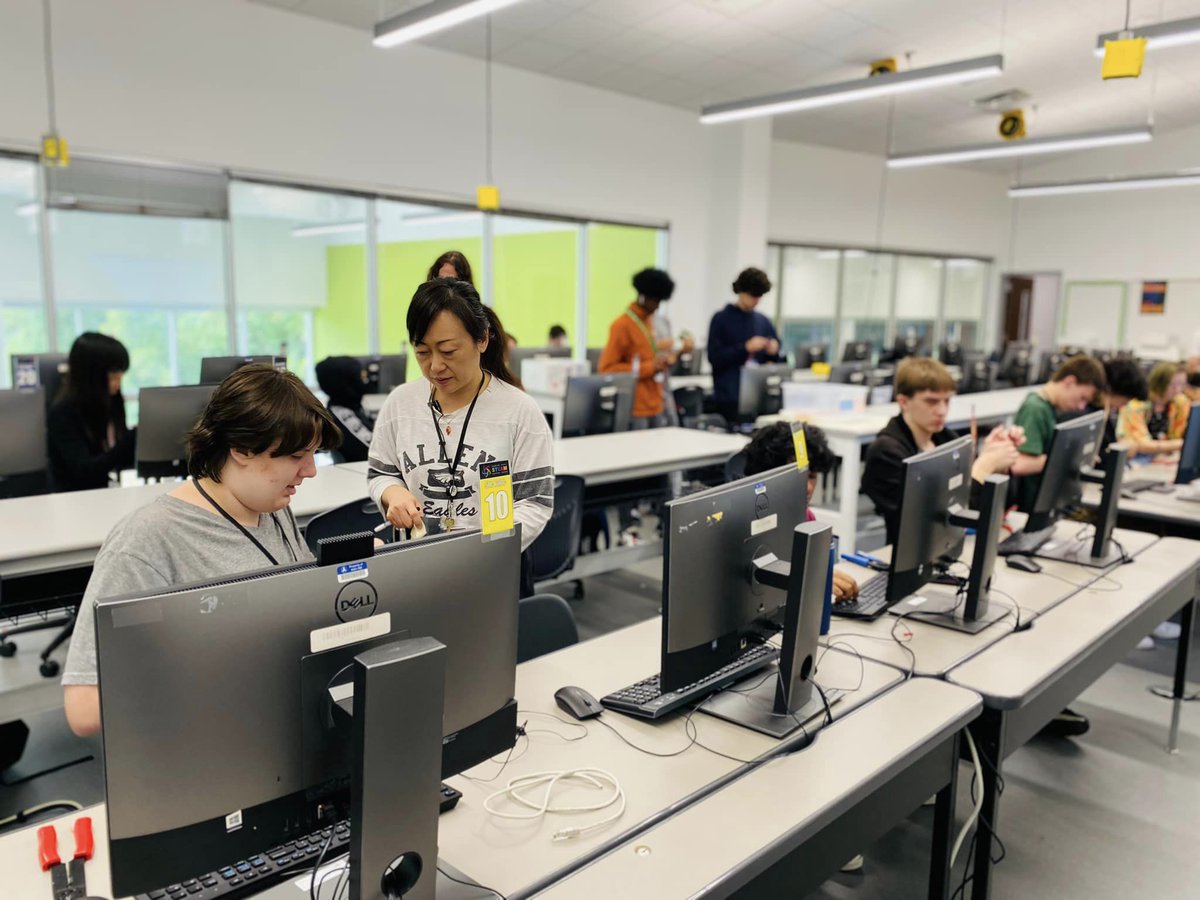 Students are learning how to build and test a straight-through Unshielded Twisted-Pair (UTP) Ethernet network cable in their Computer Maintenance class at the STEAM Center. #webeforeme #STEAM <a href="/mrsjang21/">Lisa Jang</a>