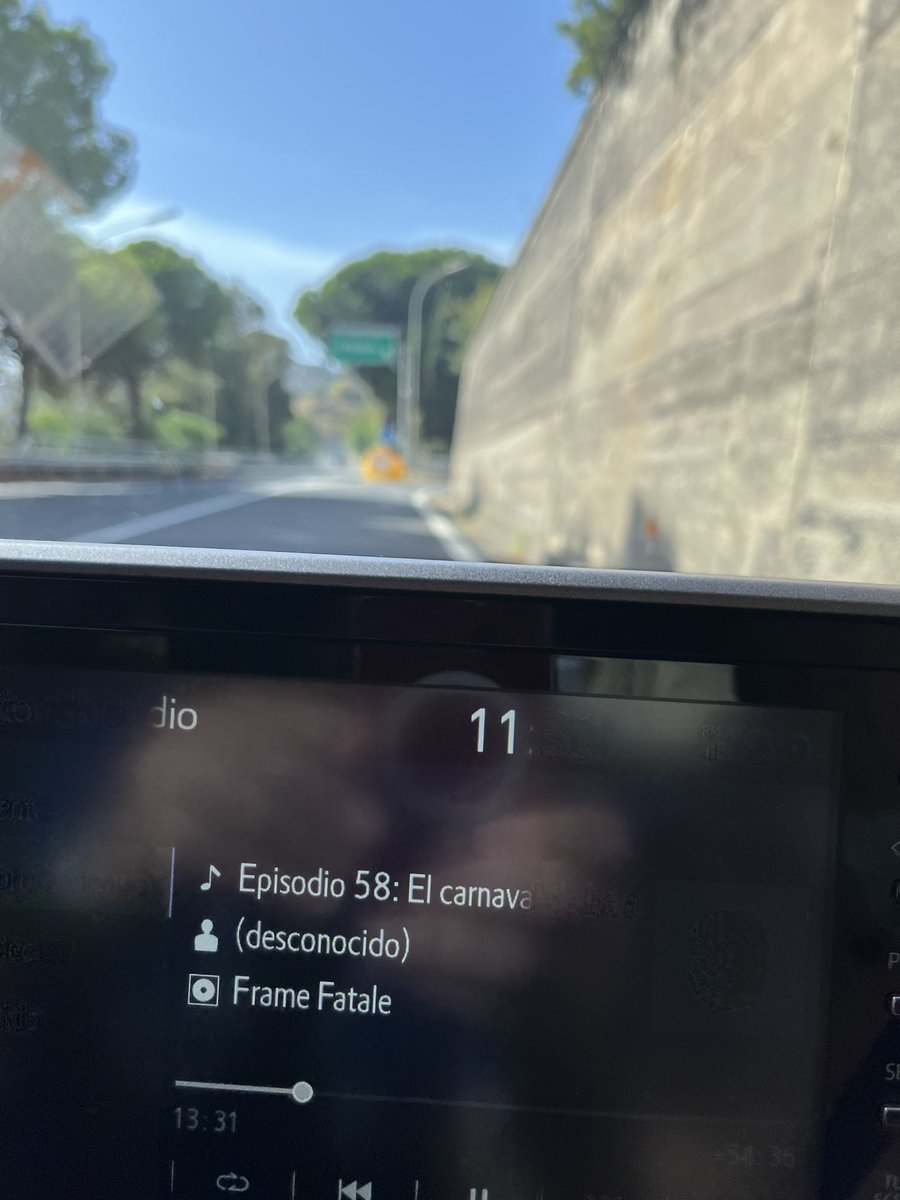 maumitoungroso's tweet image. Entrando a Taormina escuchando #FrameFatale …. Solo falta Adriano Celentano