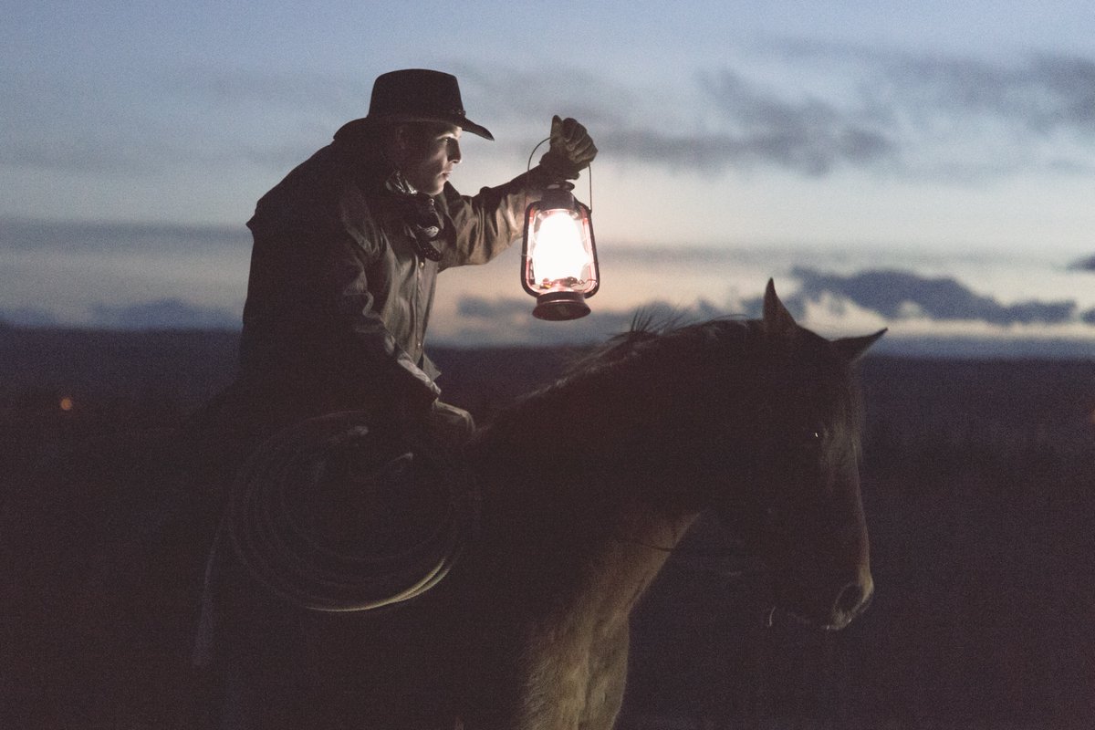 MapMetrics's tweet photo. GM #Mapsters! How about some #navigation humor? Yeah! It's a thing!
In the old West, a lantern was often mounted on a horse for night time travel...
It was thought to be the first generation of "Saddle-Light-Navigation". π€£π€£π€£
#MapMetrics More than just a #web3 #navapp πππ΅ https://t.co/ucdMjK6QIg