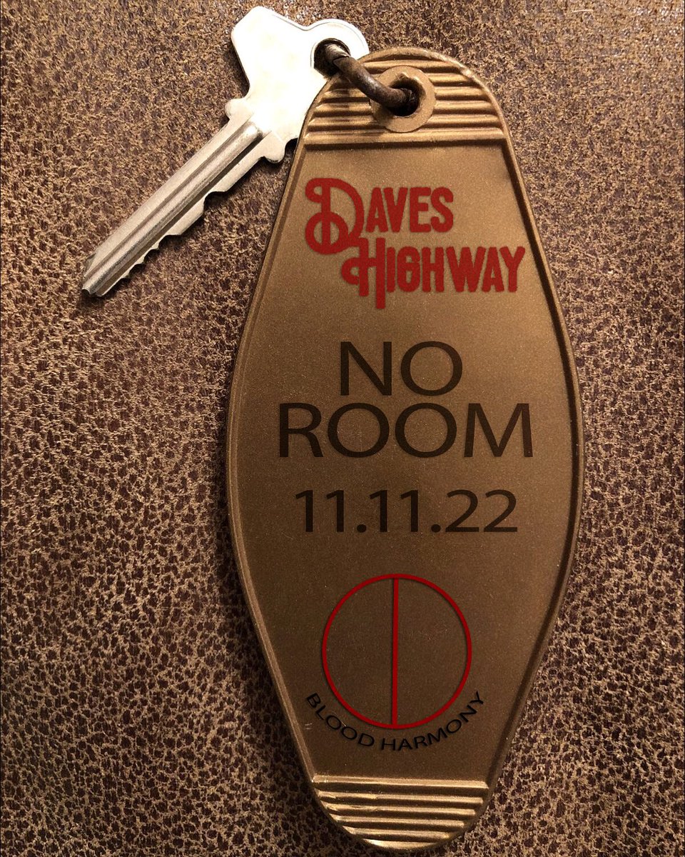 11.11.22 🤎 
Pre-save No Room today 🔑💚 orcd.co/dhnoroom