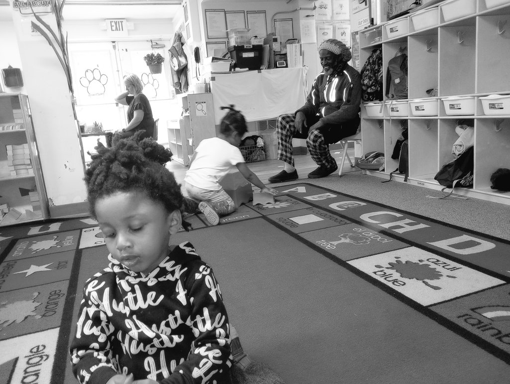 ChenButler1's tweet photo. Grandparents day at headstart
This family values eduation https://t.co/dgdmjxon32