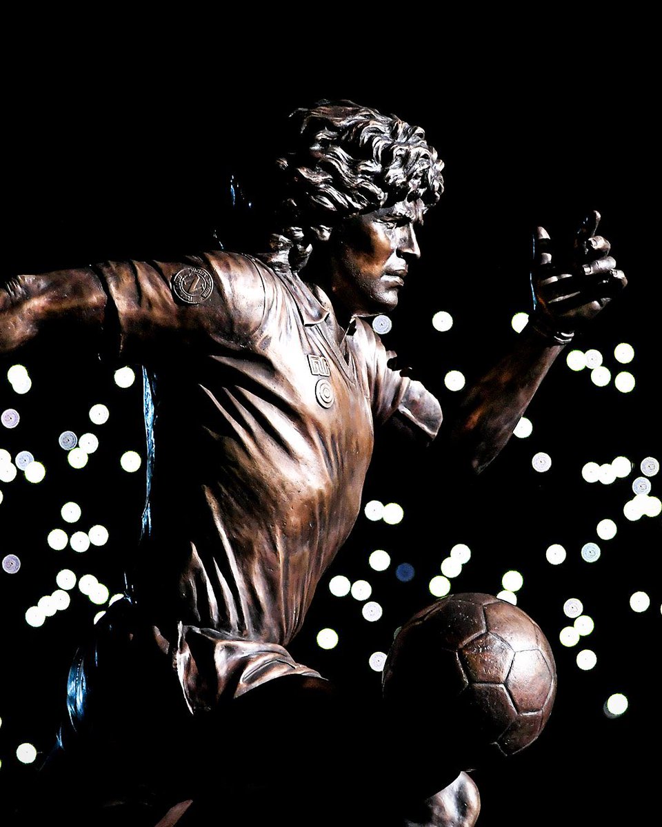 ezeigweben's tweet photo. @GoalOriginal Here Is The GREATEST OF ALL TIME.
Continue Resting Diego.
Thank You For All You Did. https://t.co/B0kW5Wsi2H