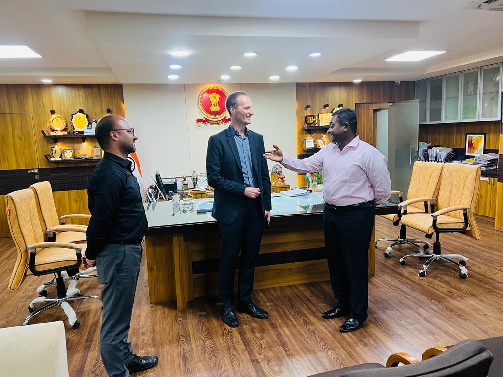 On #DayOfTheGirl I am pleased to meet @collectorRJt Shri Arun Mahesh Babu today! A proud supporter of women and girls rights in Gujarat. #GenerationEquality

Thank you for lighting up your office in pink for raising awareness on #GirlChildRights 🙏🇨🇦🇮🇳