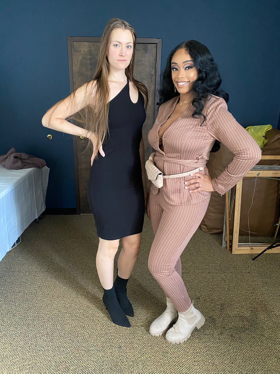 BlushBae1's tweet image. This pass weekend was everything thanks for having me Ohio model united ❤️🙏🏽 #model #modelevent #events #United