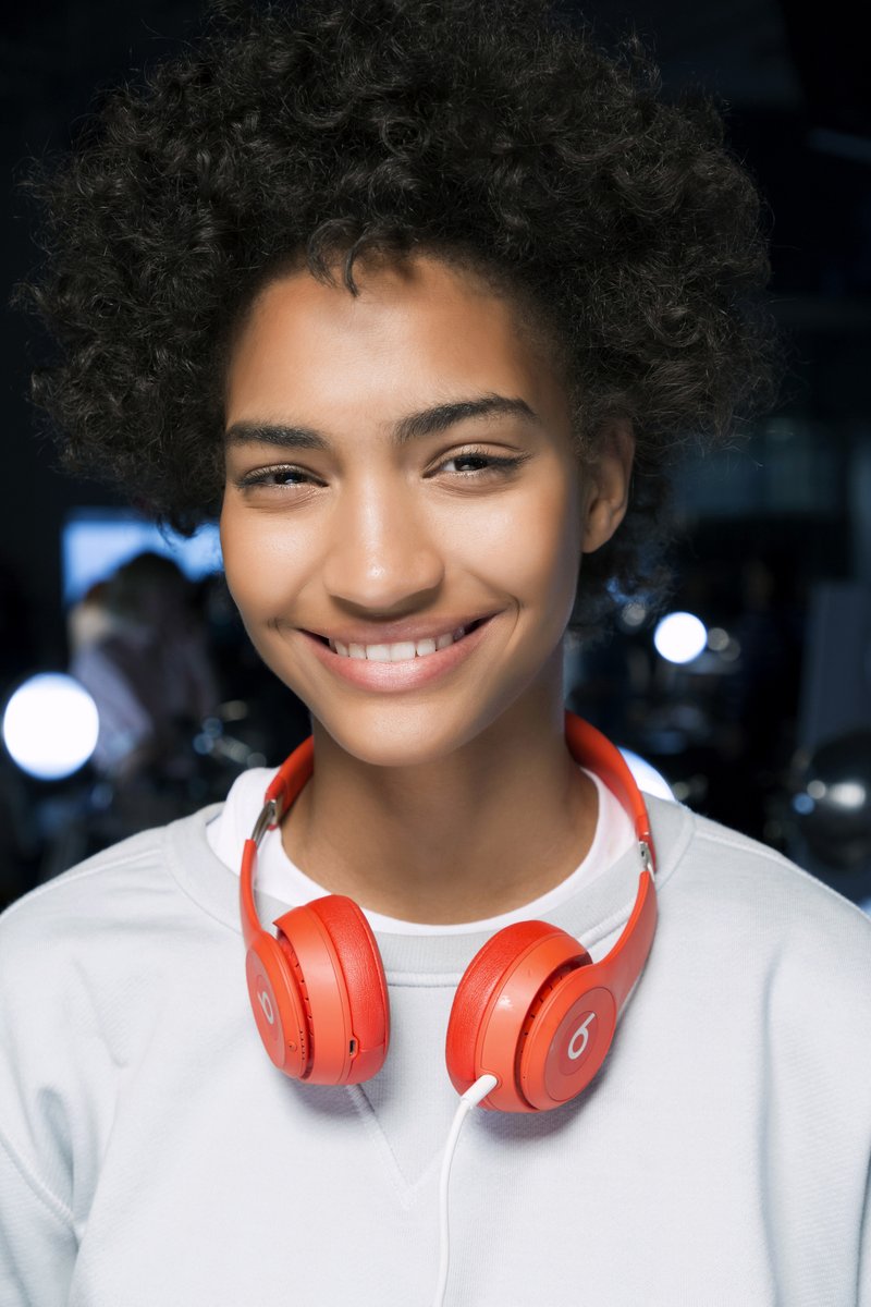 Take Your Matcha Obsession Even Further With These Potent Products: bit.ly/matcha-beauty-…

Photo: Imaxtree