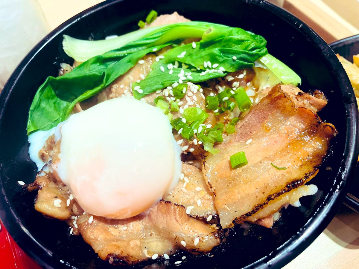 AdriBastC's tweet photo. About vietnamese food 🍲 https://t.co/2Doc35ArHD