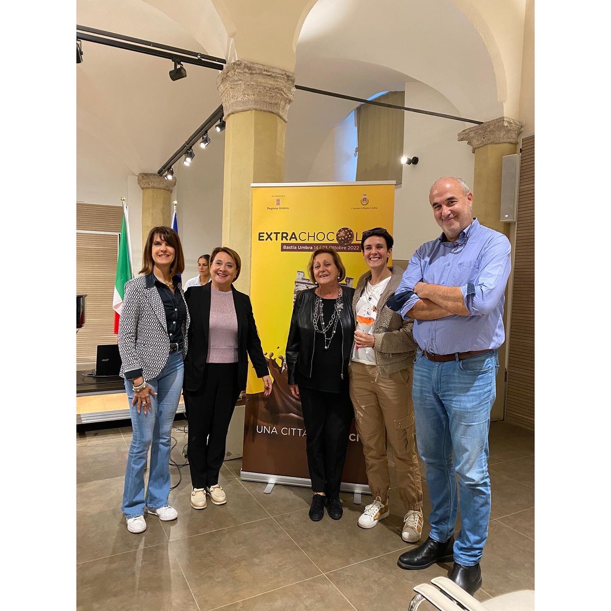 faceciok's tweet photo. Conferenza stampa appena conclusa.
Buon #extrachocolate a tutti 🥰♥️🍫 https://t.co/Gmil3QRmsv