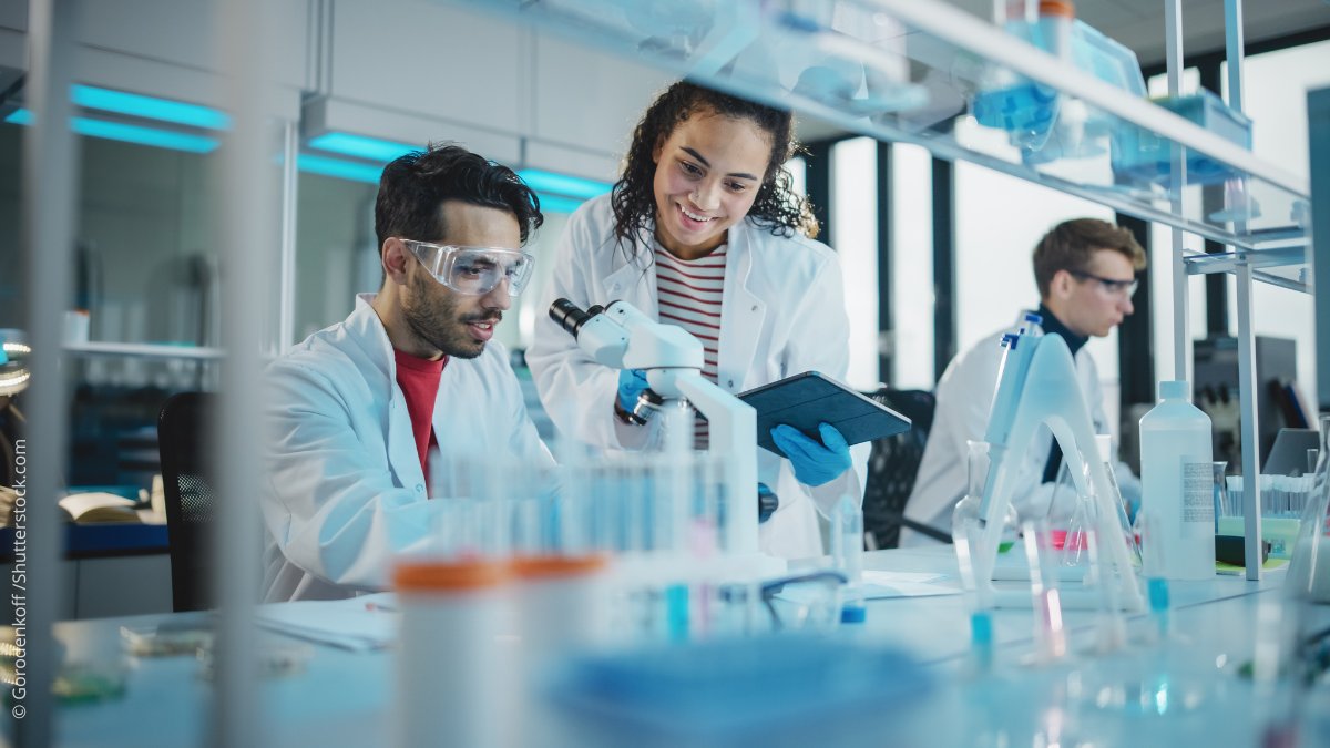 Let’s stop gender bias &amp; close gaps – Yes, science is a women thing! 👩‍🔬

Our leaflet showcases 8 #EUfunded projects working to strengthen women’s participation in #STEM fields for better research &amp; innovation.

Learn more: europa.eu/!GPVbwx

#GenderEquality