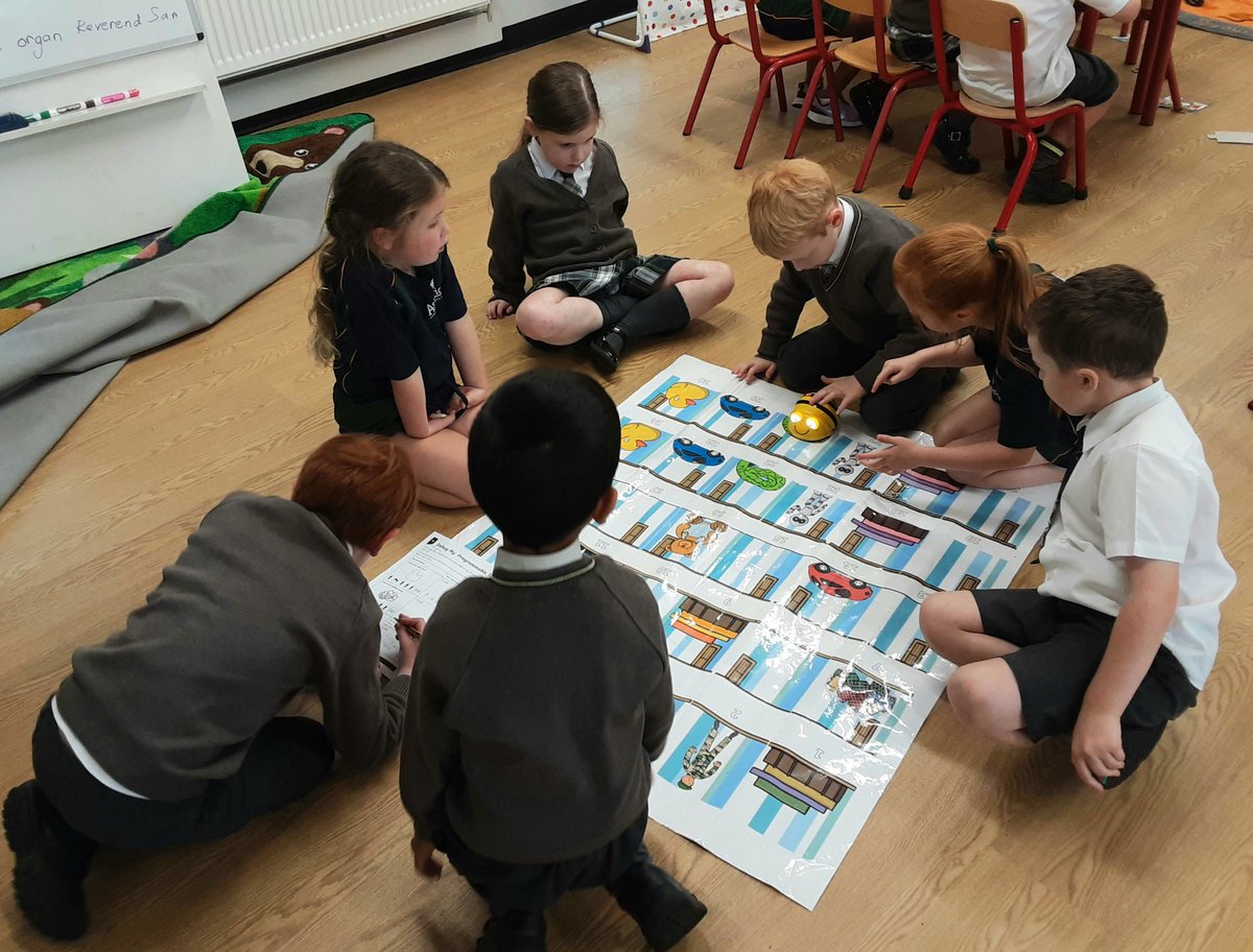 Debugging programmable toys and writing new sets of instructions🐝