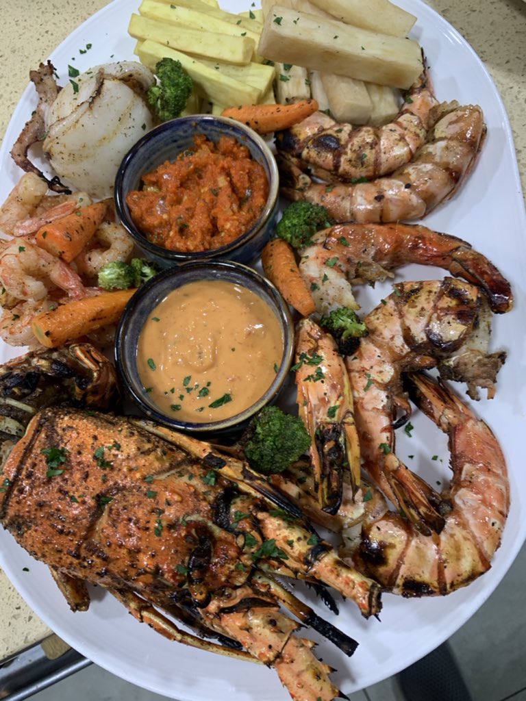 KaylaAmbrose6's tweet image. Seafood platter. How much will you pay for this? 
#AbujaTwitterCommunity #mycrafylife
#thecheflife #AsuuStrikeUpdate