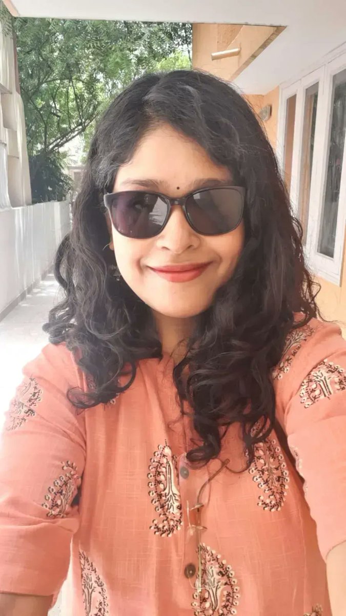 UCalgaryPoliSci's tweet photo. 3/9 Welcome to another new PhD student, Debanjali Ghosh! Working in IR &amp; Comp. politics, her interests incl. human rights, religion &amp; identity politics w/ her PhD focussing on counter-terrorism measures &amp; their impact on community relations in UK &amp; USA. So glad you're here, Deb! https://t.co/7xGQOmooN1