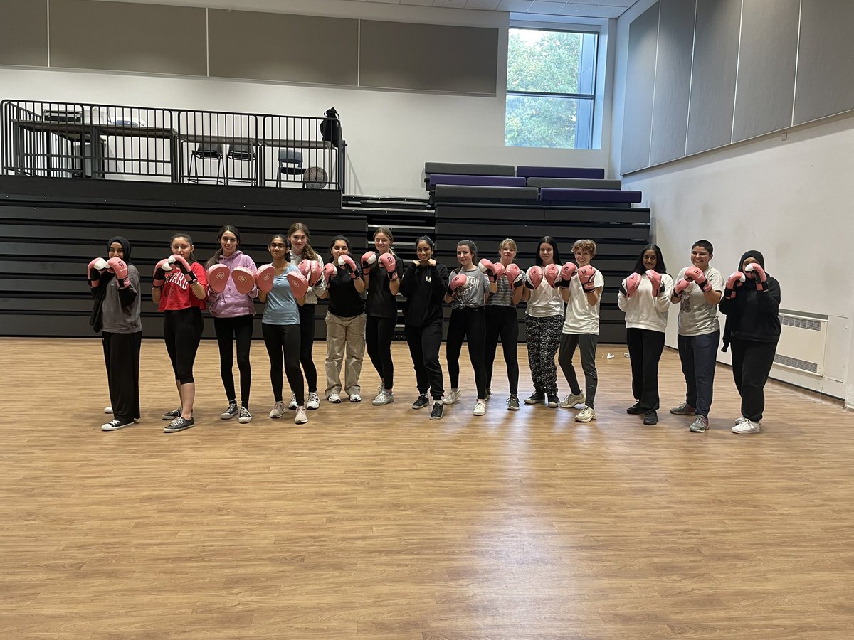 Thank you <a href="/harleenworld/">Harleen Kaur</a> <a href="/clubekta_/">Club Ekta</a> for an enjoyable self defence workshop with our yr12/13 students. They all had a fab time! #wellbeingweek <a href="/RoundhaySchool/">Roundhay School</a>
