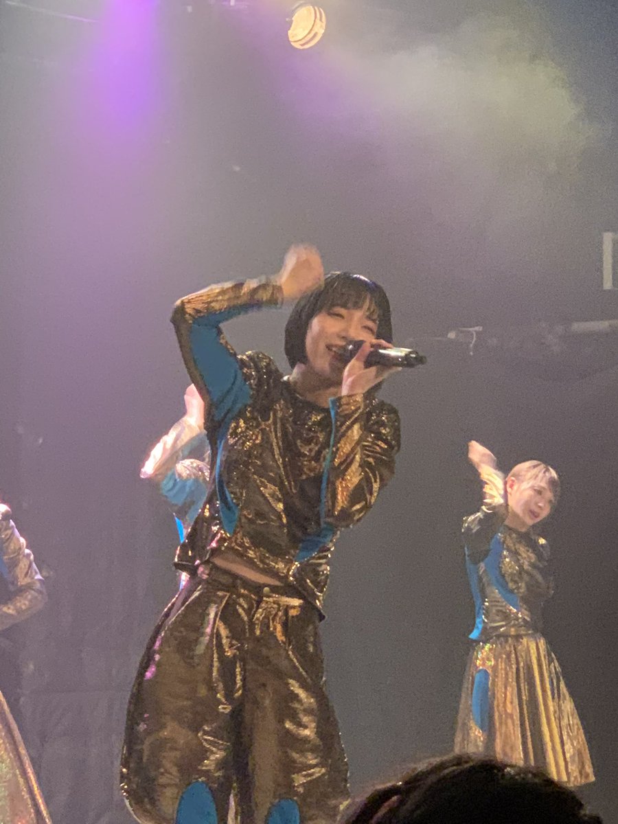 BiSH31501012's tweet photo. アユニちゃん誕生日おめでとう！！🎉🎉
チェキ撮れたことは一生の思い出です！😆
毎日見て元気とパワー💪🏼貰ってます！
車が水没して励ましてってお願いした時に励ましてくれたので頑張って生きてます！😊
お体に気をつけてお仕事がんばってください！
#アユニ爆誕2022
#アユニ・D https://t.co/p2GyZTro0z