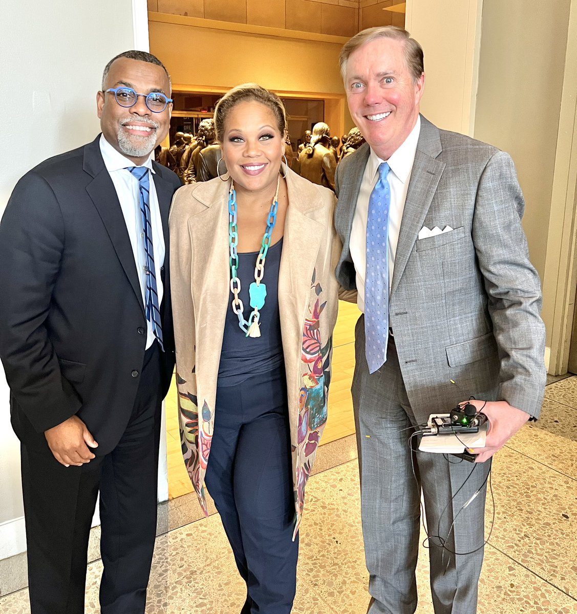 TaraSetmayer's tweet photo. Honored to participate in the “Unconvention”at the Nat’l Constitution Center in Philly alongside the brilliant @esglaude & @SteveScully
Important day of conversations abt the challenges facing our democracy
Thank u @smerconish @BPC_Bipartisan for including me.
#Uncon22 https://t.co/vE8EJJPEzA