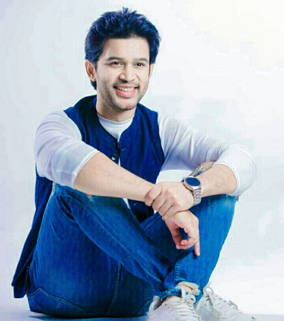 abijeetwarriors's tweet photo. Happy birthday professor♥

#abijeet#birthday#abijeetian
#abijeet♡ https://t.co/b9MsGRQN2M